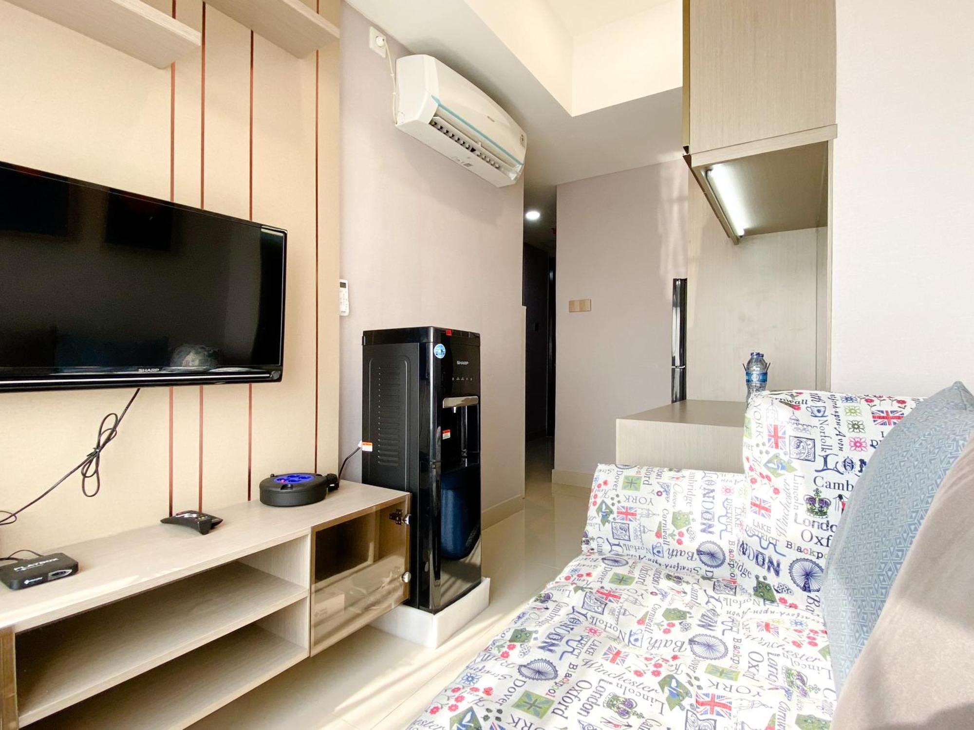 Simply And Comfortable 2Br Pollux Chadstone Apartment By Travelio Cikarang Exterior foto